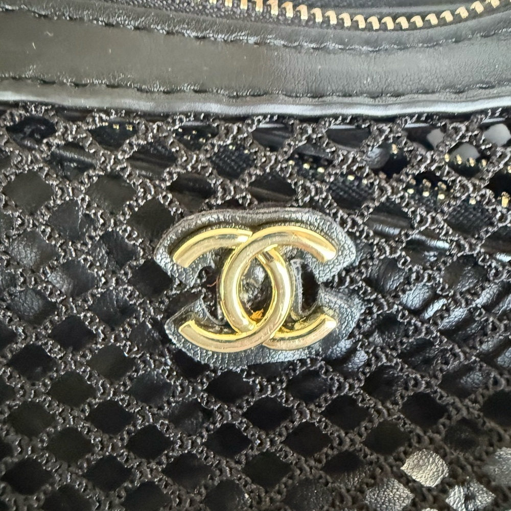 Chanel Black and Gold Mesh Half Moon Shoulder Bag NWT VIP GIFT WITH PURCHASE GWP - Picture 5 of 12
